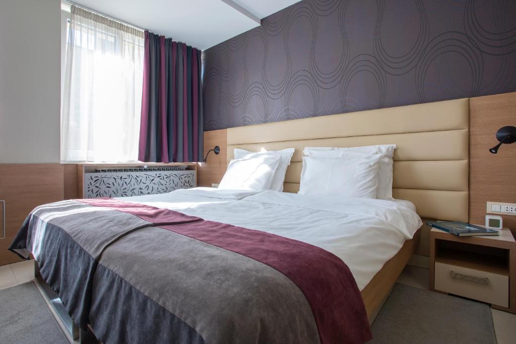 Hotel Srbija Garden-FREE PARKING - Resim 7