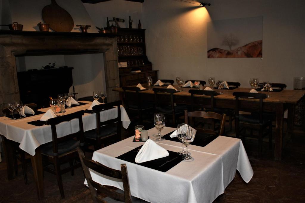 Restaurace v ubytování Osteria con alloggio Ul Furmighin