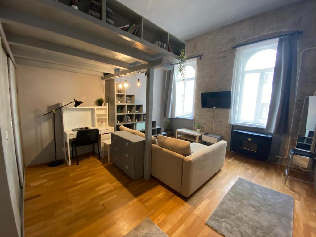 Ample Ville Apartment 1082 Budapest, 42 Leonardo da Vinci utca kép - 1