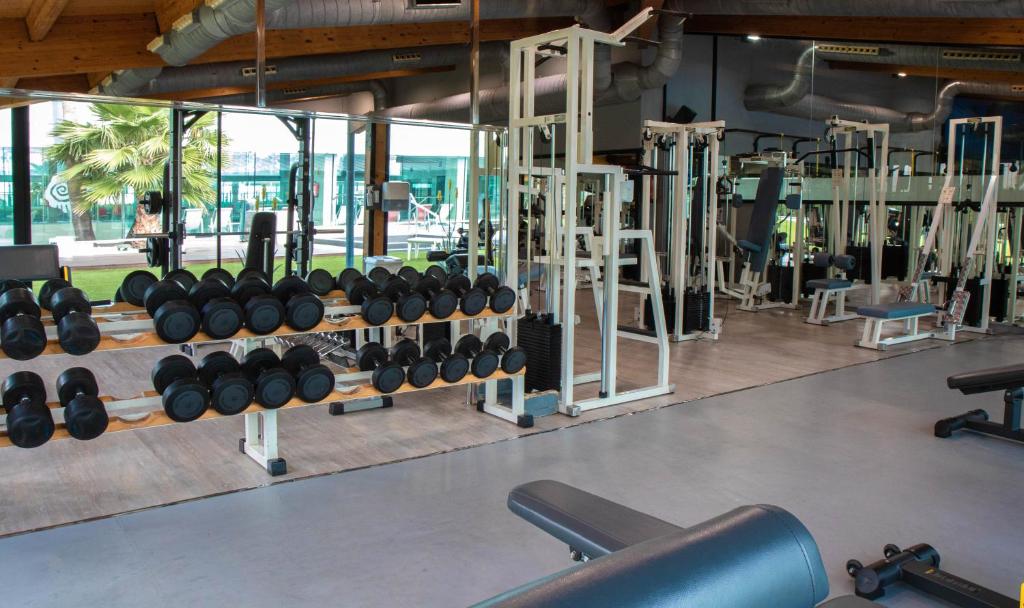 Fitness centrum a/nebo fitness zařízení v ubytování Oassium Hotel - Adults Only