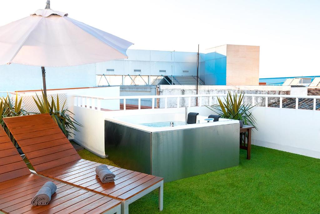 Kép Downtown Duplex with Jacuzzi & Private Terrace szállásáról Sevillában a galériában