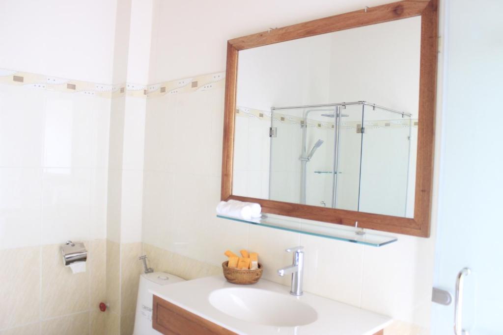 Gold Coast Phu Quoc Beach Resort - 8