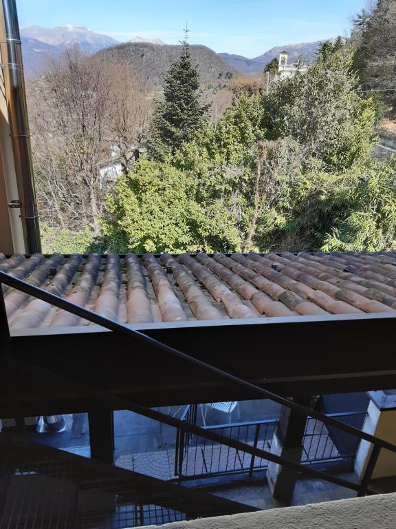 Nespecifikovaný výhled na hory nebo výhled na hory při pohledu z hotelu