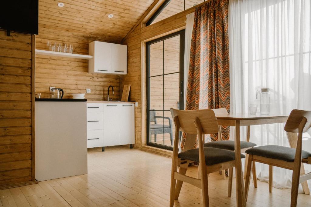 Kuchyň nebo kuchyňský kout v ubytování Mestia Villas