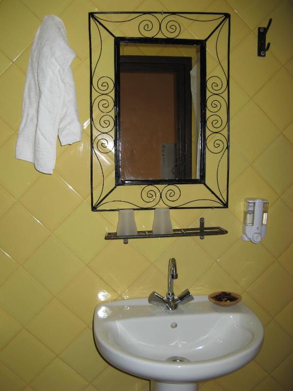Auberge Tinit - Single Room
