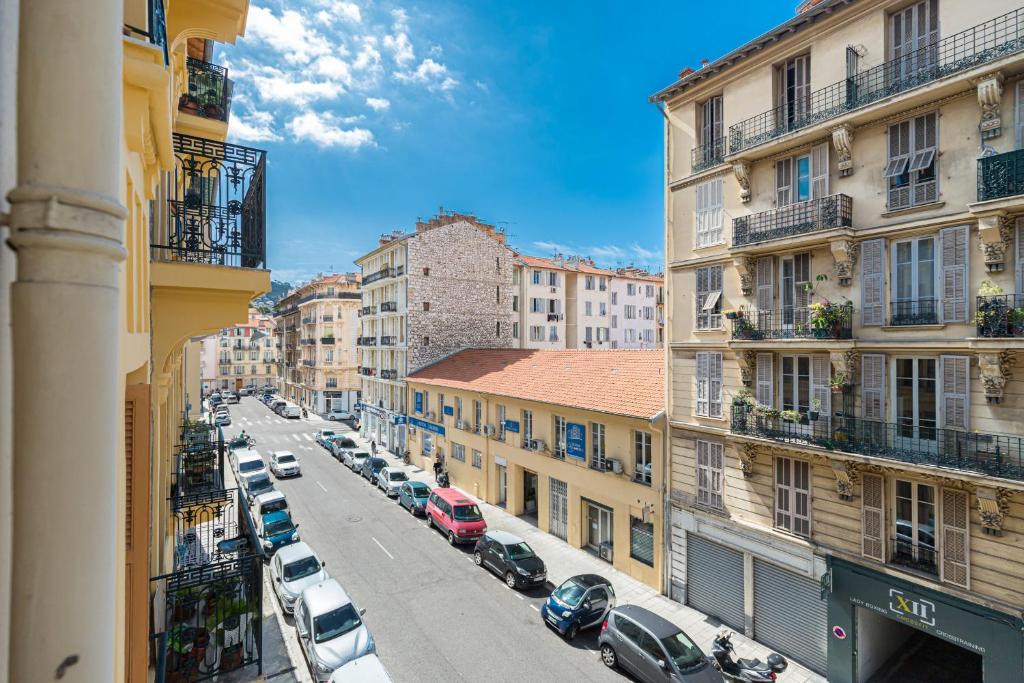 BH - CHARMANT 3 PIECES - Place Garibaldi 4 Personne, Nice – Updated 2023  Prices