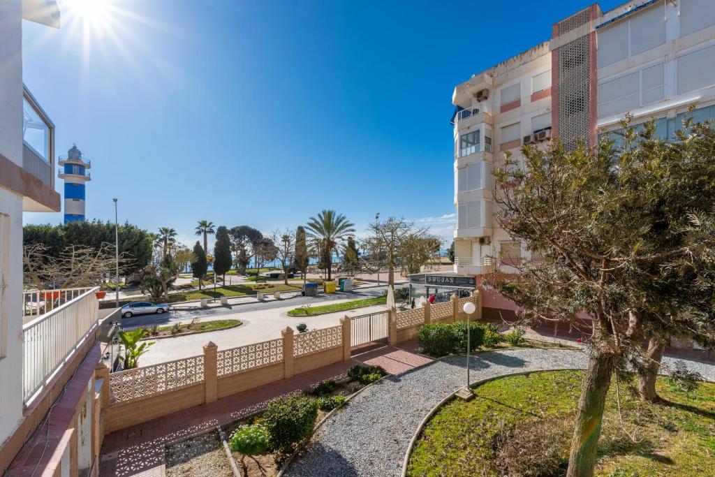 Seafront Apartment, Torre del Mar – Precios actualizados 2023