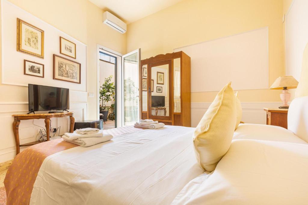 DimoraLeTreMuse Guesthouse - 6