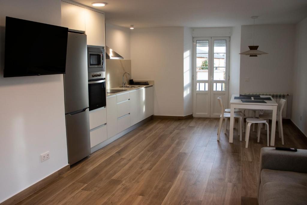 Apartamentos Lucio Rodinso - 1