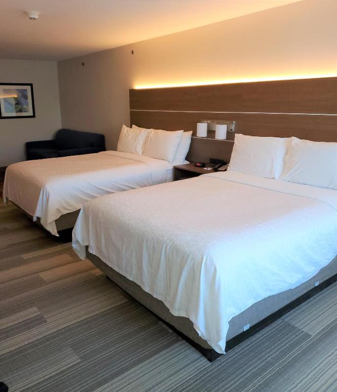 Holiday Inn Express & Suites San Antonio West Sea World Area, an IHG Hotel - Habitación Estándar Con Dos Camas Queen