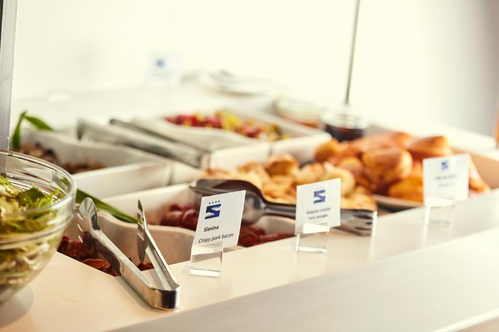 Hotel Srbija Garden-FREE PARKING - Resim 44