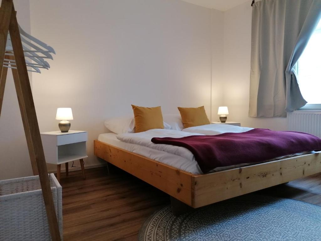 Postel nebo postele na pokoji v ubytování Family and Business Premium Home
