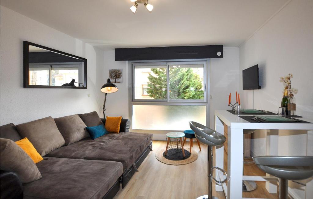 Nice Apartment In Perpignan With