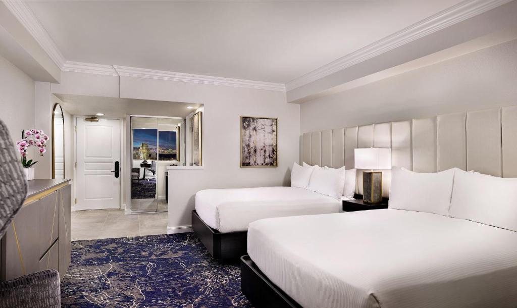 Westgate Las Vegas Resort and Casino - Premier Double Queen Room