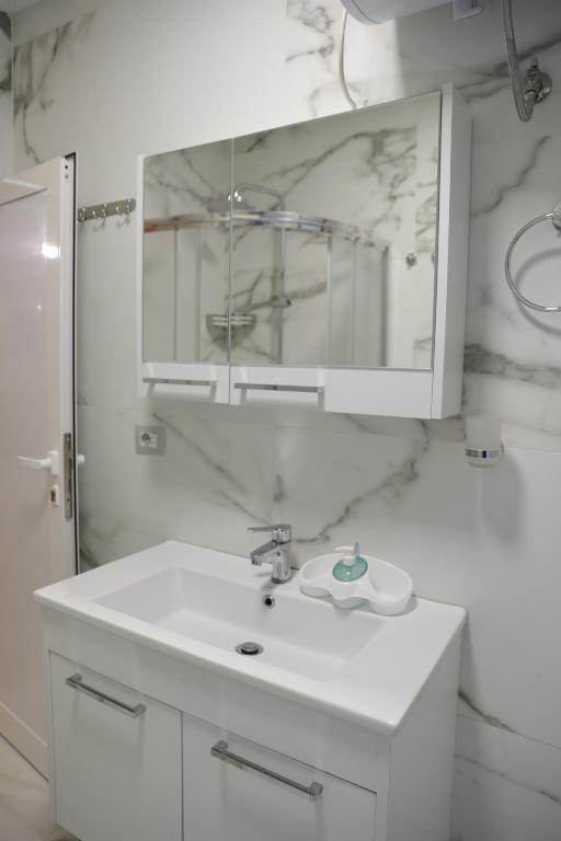 Melinda beach apartment - Imazhi 3