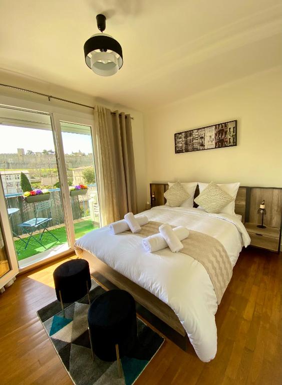 Maison face à la cité - 7