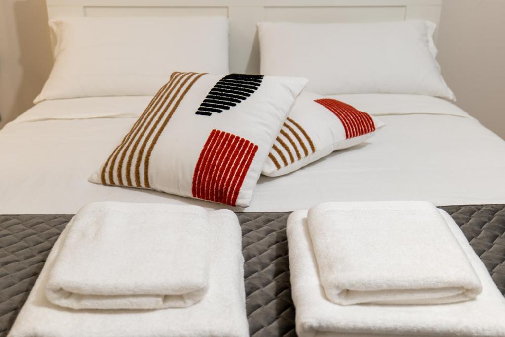 A bed or beds in a room at Sweet Home