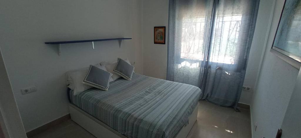 Postel nebo postele na pokoji v ubytování Villa Blanca 10 minutos de la Playa Costa Brava