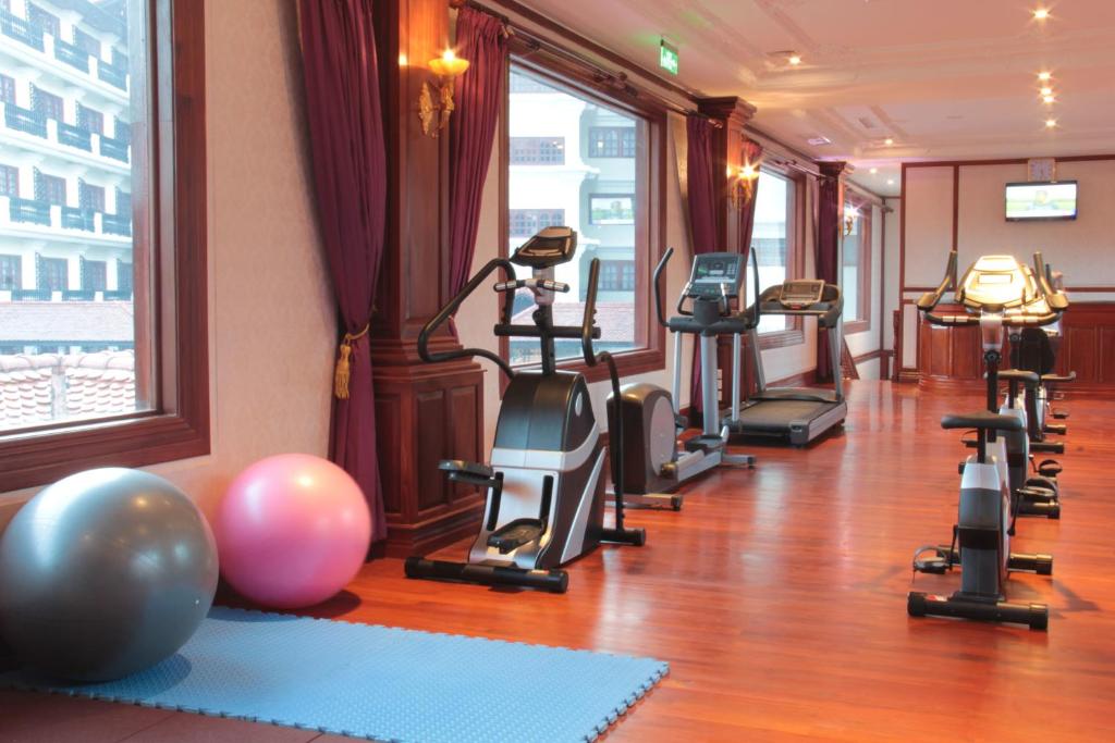 Fitness centrum a/nebo fitness zařízení v ubytování Regency Angkor Hotel