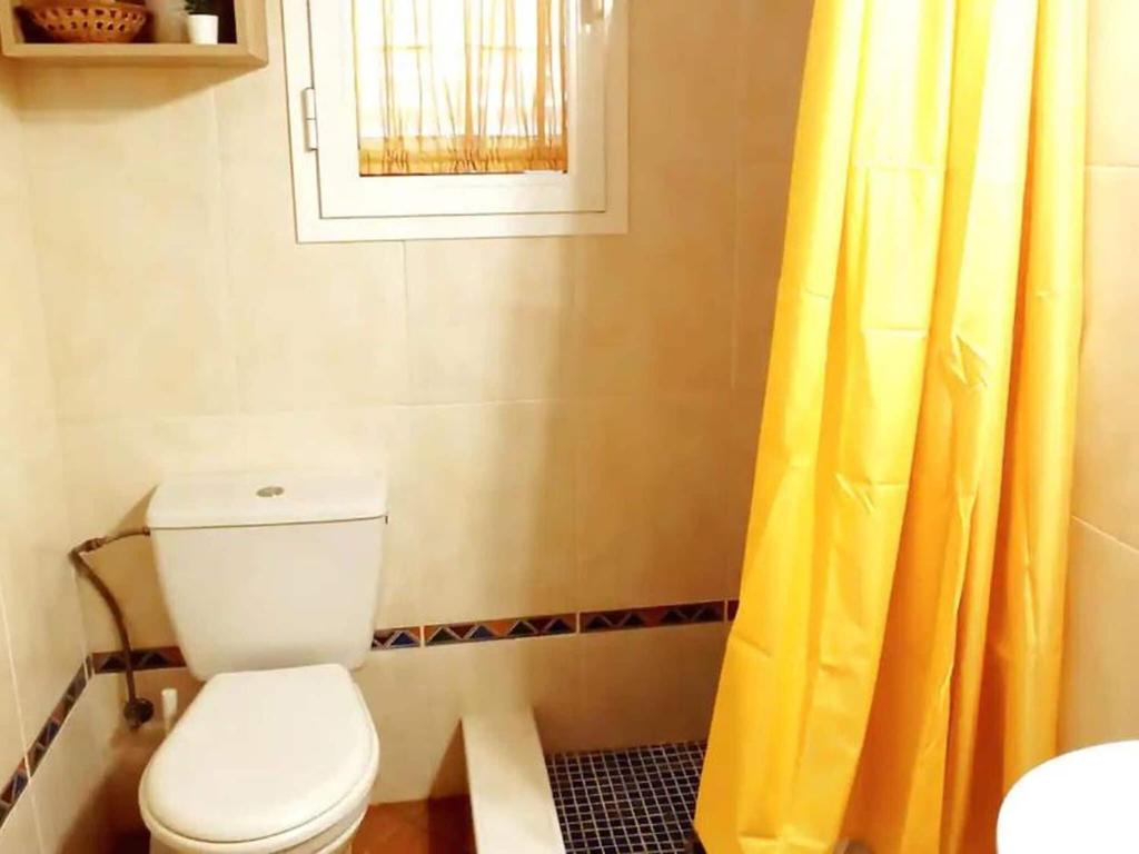 A bathroom at House in paradisiacal beach area La Isleta, Níjar