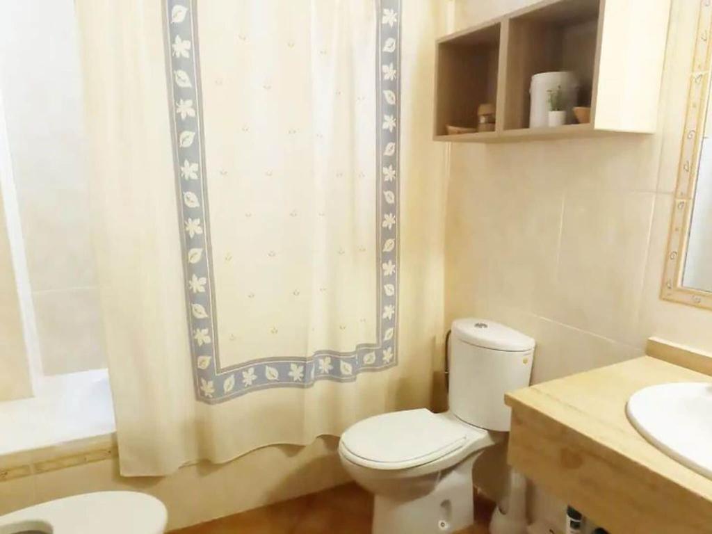 A bathroom at House in paradisiacal beach area La Isleta, Níjar
