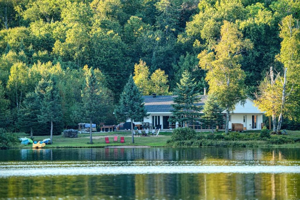 La Couronne boréale, RivièreRouge (precios actualizados 2024)