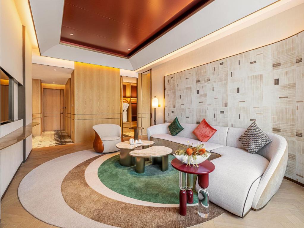 Hotel Indigo Xiamen Haicang, an IHG Hotel - 1 Slaapkamer Suite Lounge Toegang