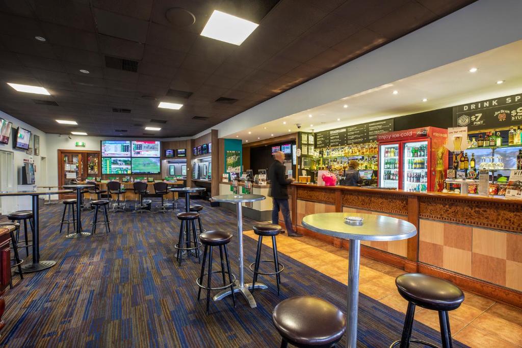 Meadow Inn Hotel-Motel - Resim 22