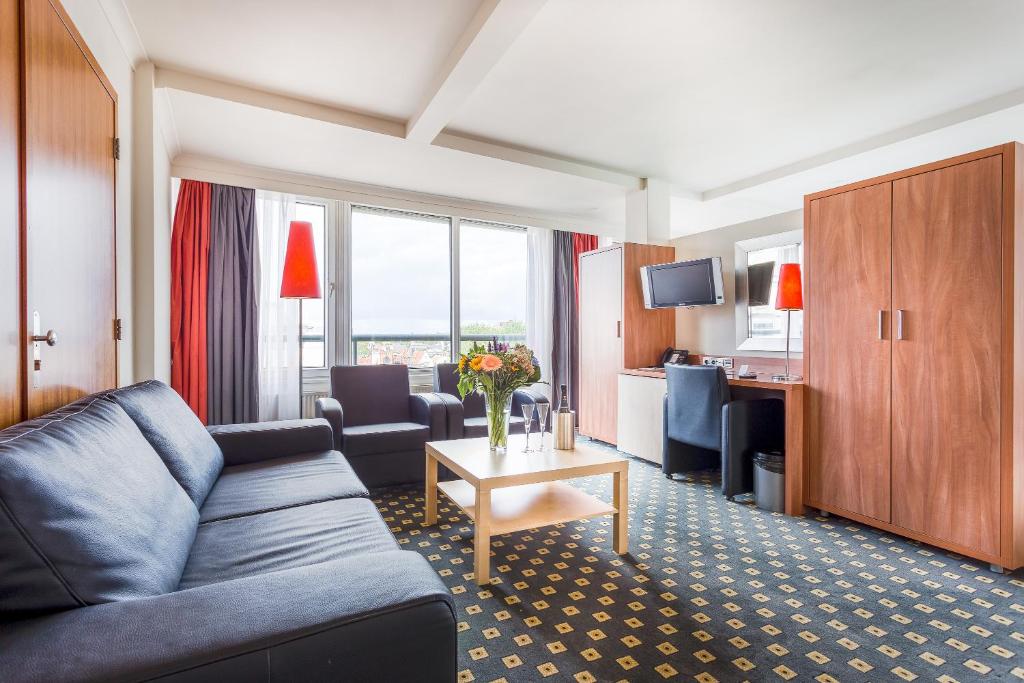 Een keuken of kitchenette bij Hotel Die Port van Cleve