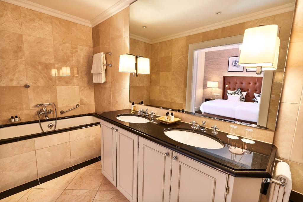 Steigenberger Icon Parkhotel Düsseldorf - Resim 34