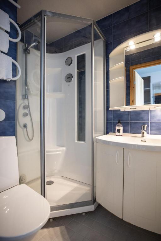 Koupelna v ubytování Hotel Karhu
