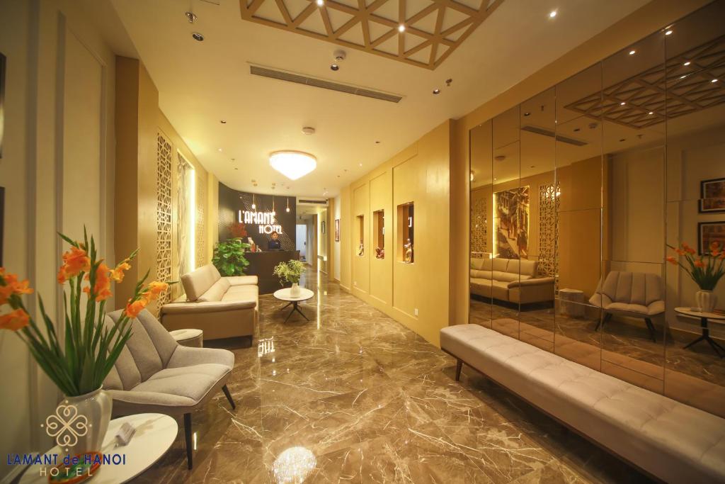 Posezení v ubytování L'amant de Hanoi Hotel - khách sạn Lamant de Hà Nội
