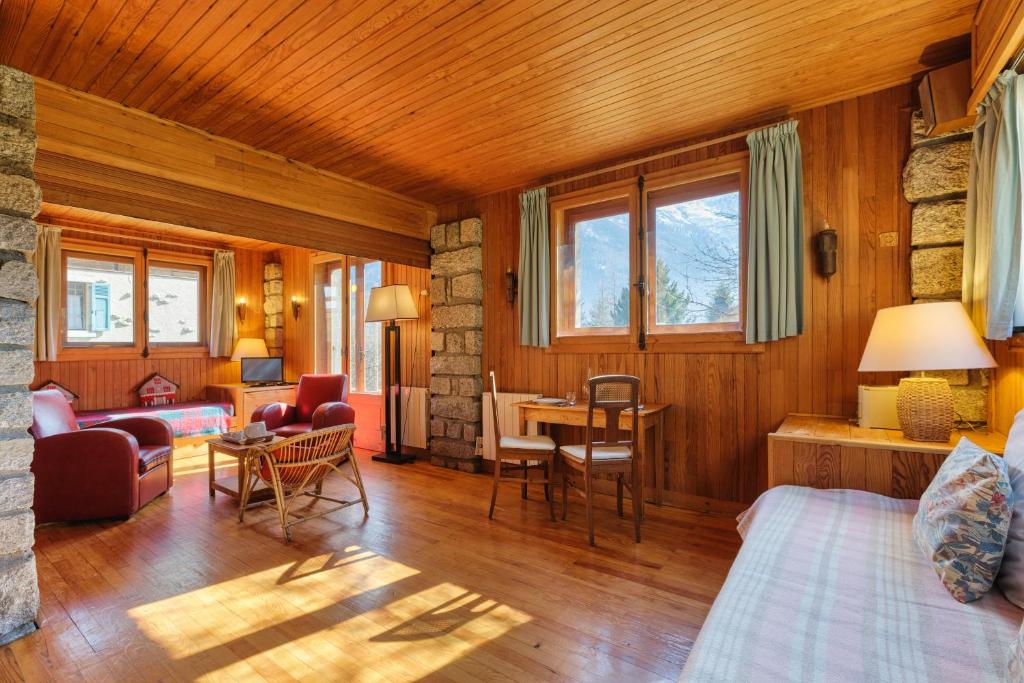 Posedenie v ubytovaní Petit Chalet Des Moussoux - Happy Rentals