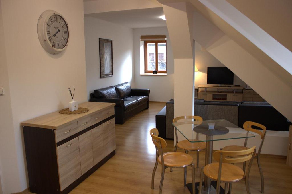 Posezení v ubytování Apartmany U Lva