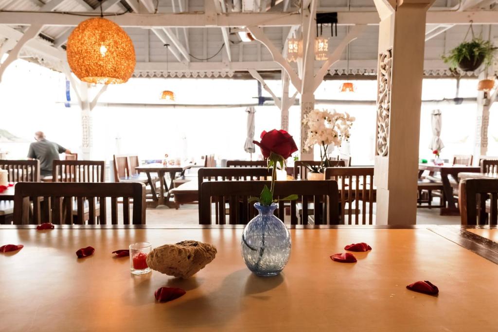 Restaurace v ubytování Bay Beach Resort