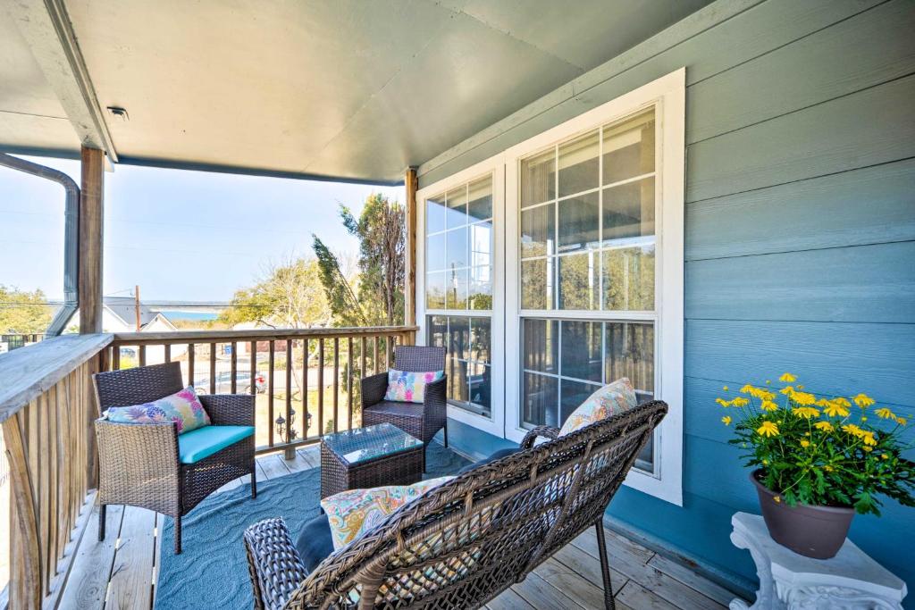 Vacation Home Canyon Lake Vacation Rental with Hot Tub and Deck, TX