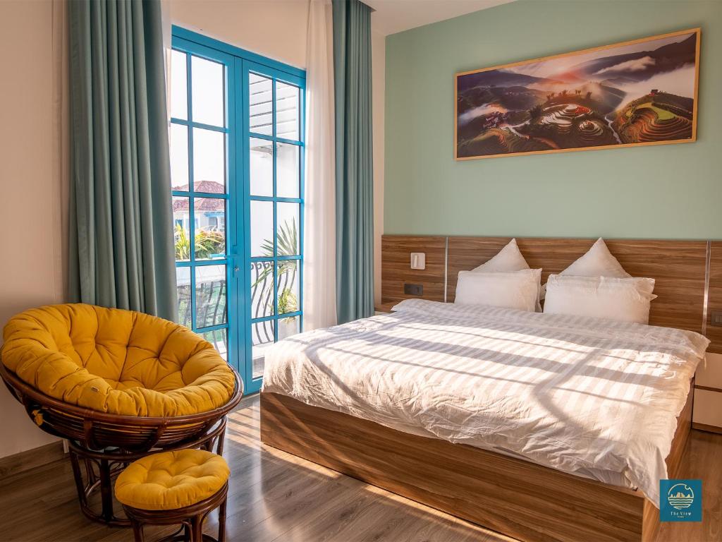 Postel nebo postele na pokoji v ubytování The View Villa Hạ Long Bay