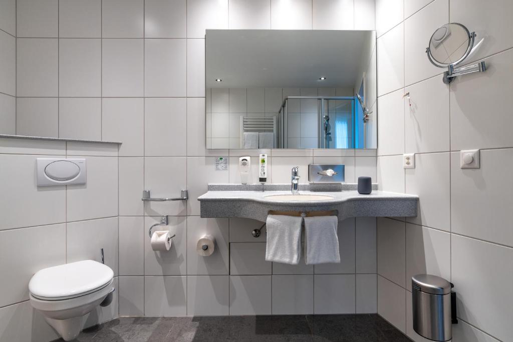 Koupelna v ubytování b-smart hotel Schönenwerd