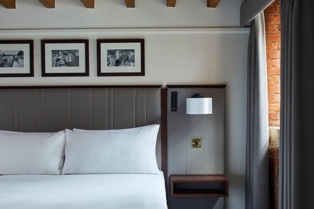 Manchester Marriott Victoria & Albert Hotel - Resim 19