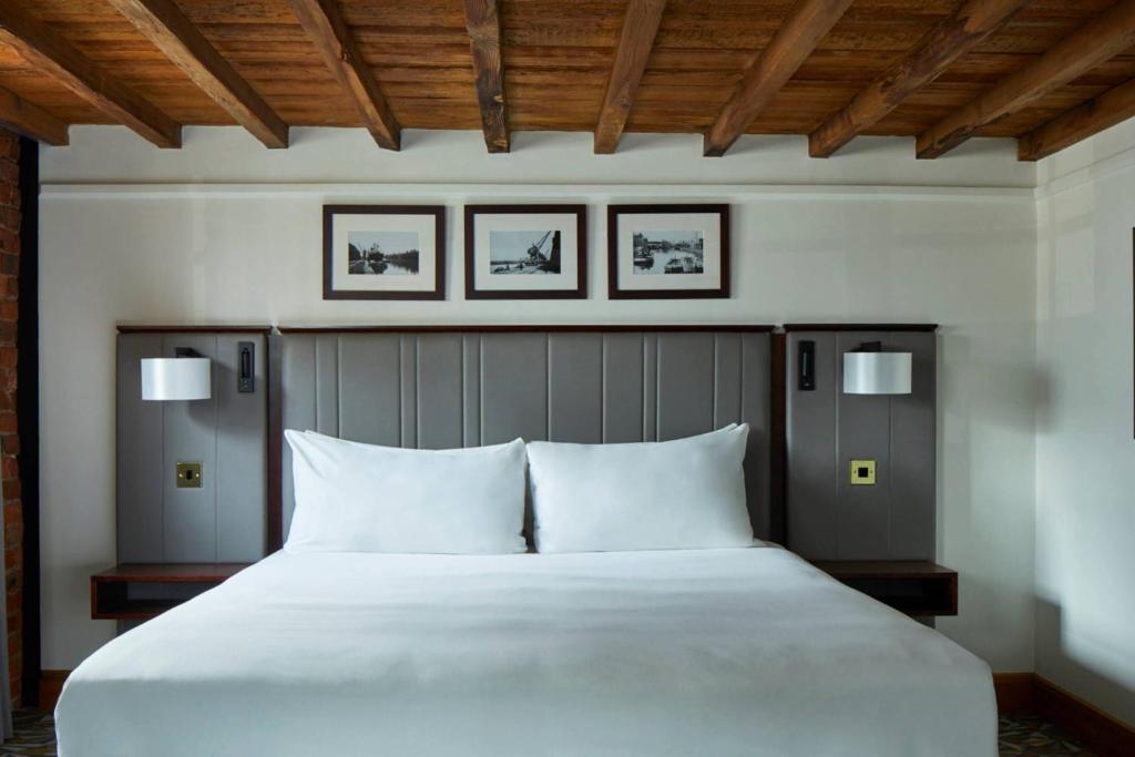 Manchester Marriott Victoria & Albert Hotel - Resim 24