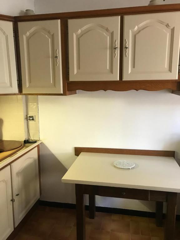 Kuchyňa alebo kuchynka v ubytovaní Petite maison pour 4 personnes