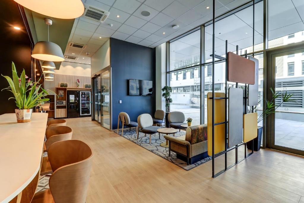 B&B HOTEL Dijon Valmy Toison d'or - Resim 45