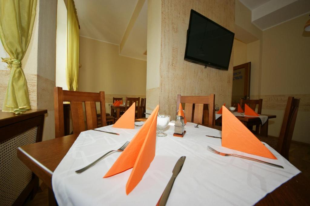 Restaurace v ubytování Hotel Zamkowy