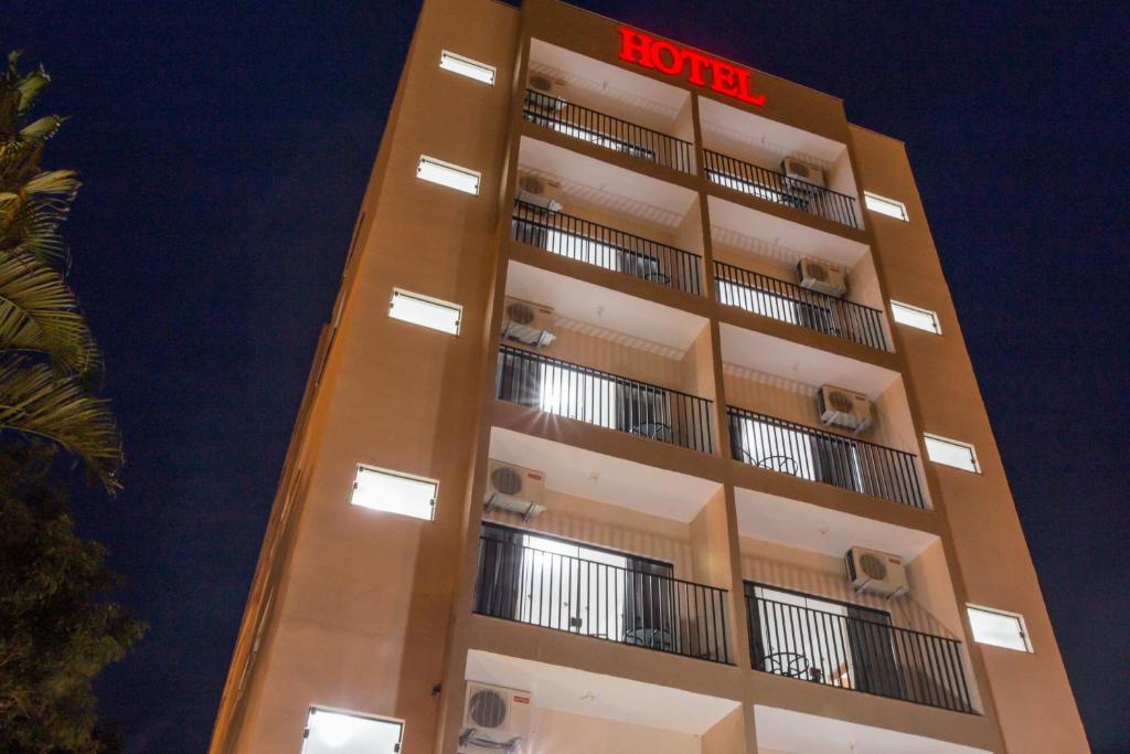  Domum Hotel