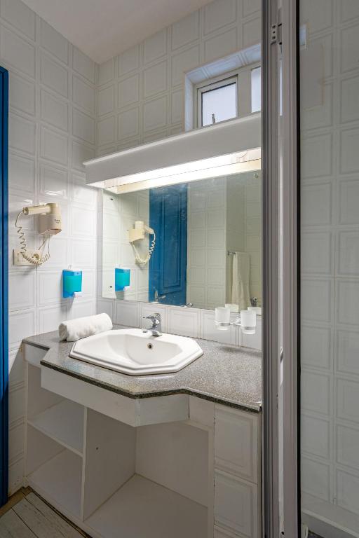 Le Grand Bleu Hotel - Standard Double Room