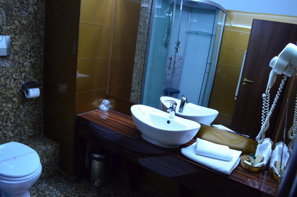 Koupelna v ubytování Hotel Best