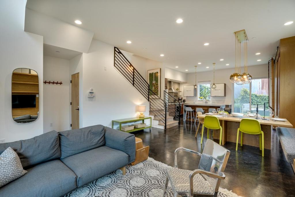 Oakland Vacation Rental about 3 Mi to Downtown, Oakland (updated prices