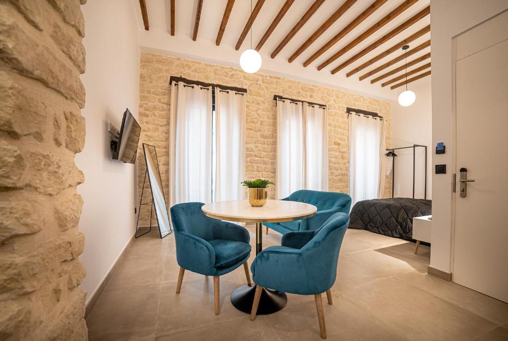Apartamentos Loliqui centro Alicante, Alicante – Updated 2023 ...
