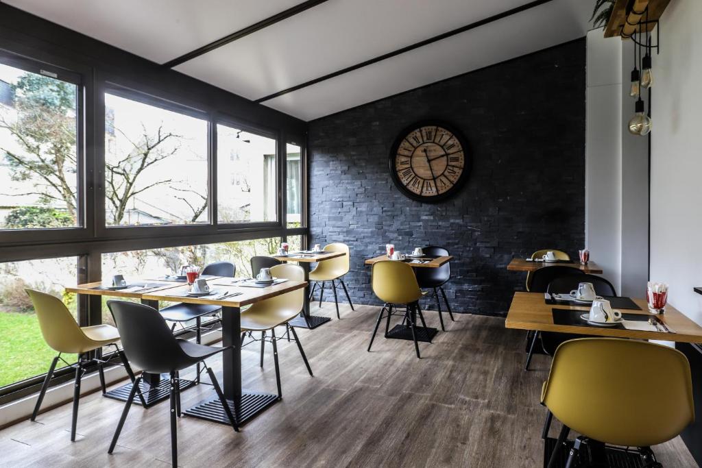 Posezení v ubytování Hotel Des Cedres