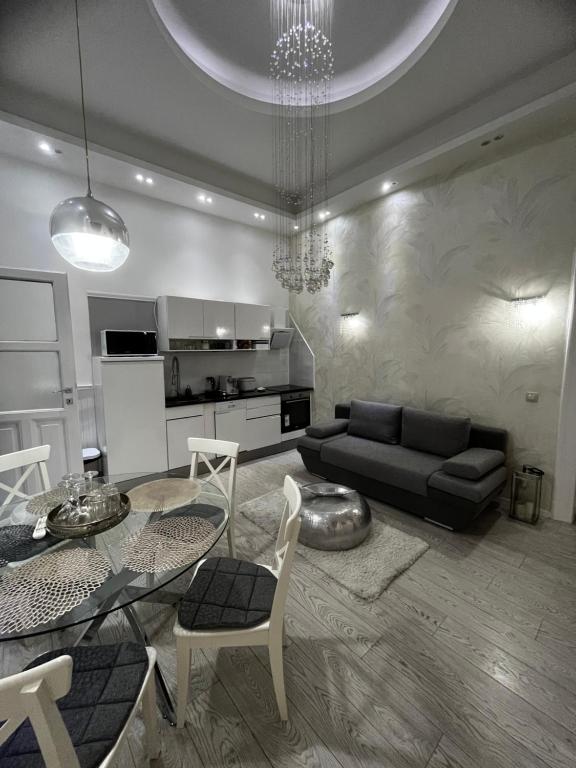 Posezení v ubytování White luxury apartment